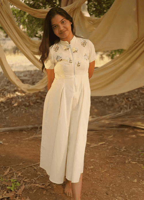 Veyil poo dress alternate
